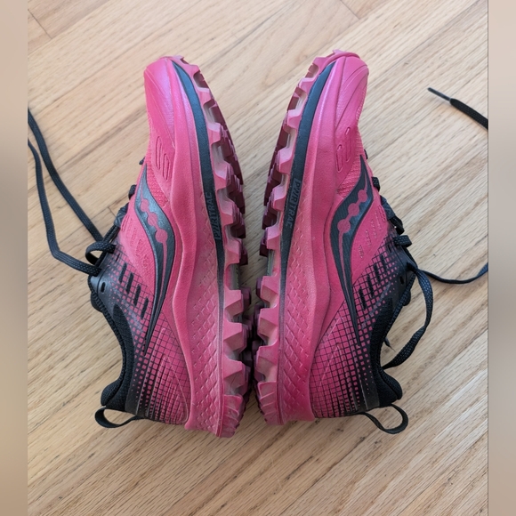 { Saucony } Peregrine 10 ST Barberry/Black - Picture 2 of 6